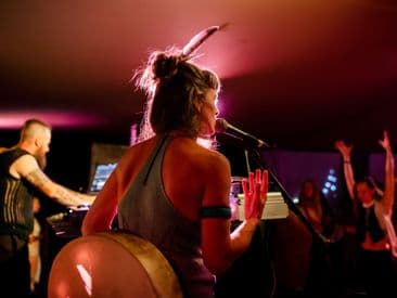 Inki Taane & Liv Lovely 